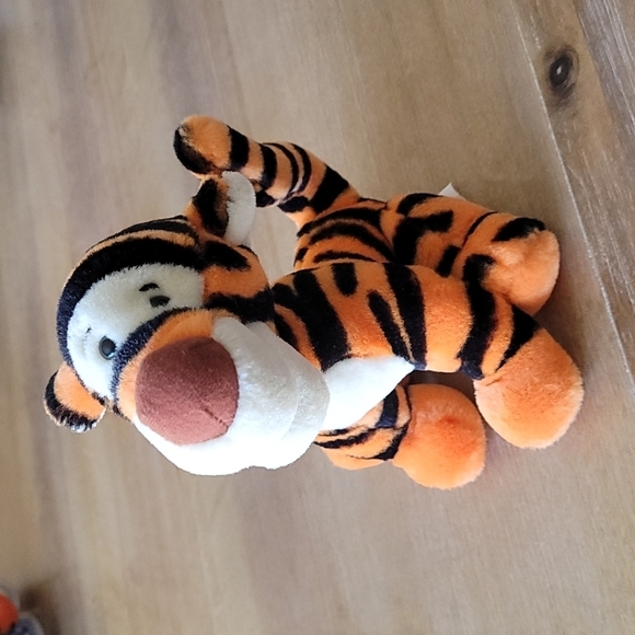 Vintage Disneyland Walt Disney World TIGGER 10" Plush - Picture 1 of 6